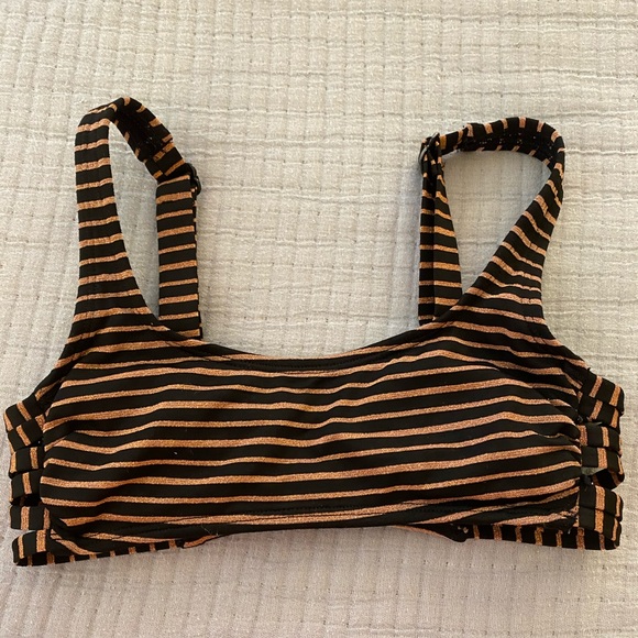Target bathing suit top - Picture 1 of 1